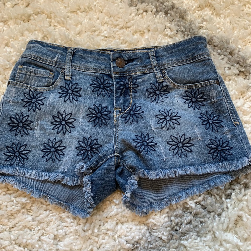 2/$10 ⭐️ Delia’s Light Wash Denim Jean Shorts